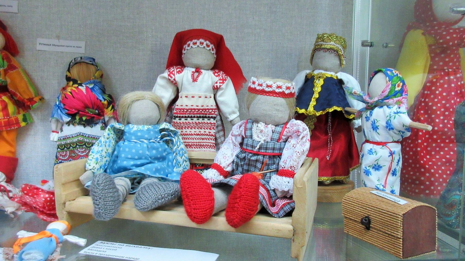 Текстильные куклы своими руками. 20 выкроек и поэтапных описаний, как сшить �куклу из ткани