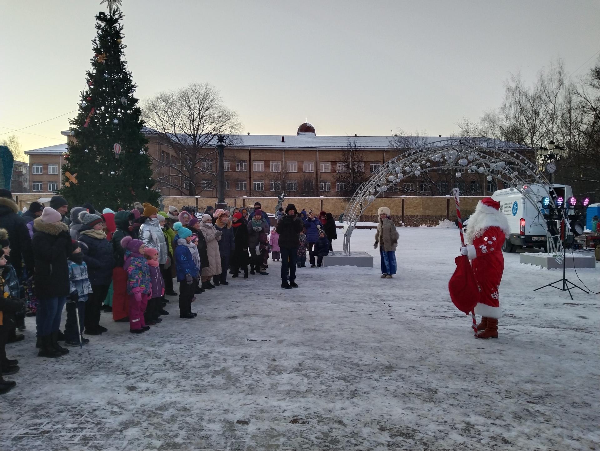 На площади Молодежи в Раменском прошли главные Рождественские гуляния