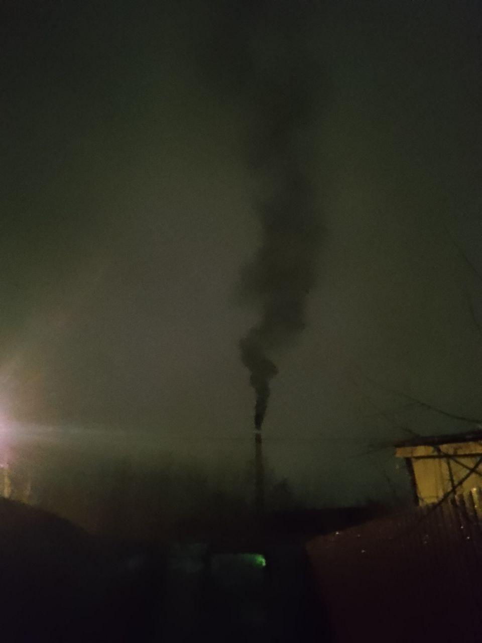 Черный дым от стекольного завода беспокоит жителей Солнечногорска