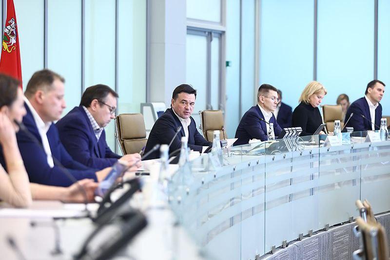 В ходе ВКС губернатор Андрей Воробьев отметил важность заботы о семьях участников СВО