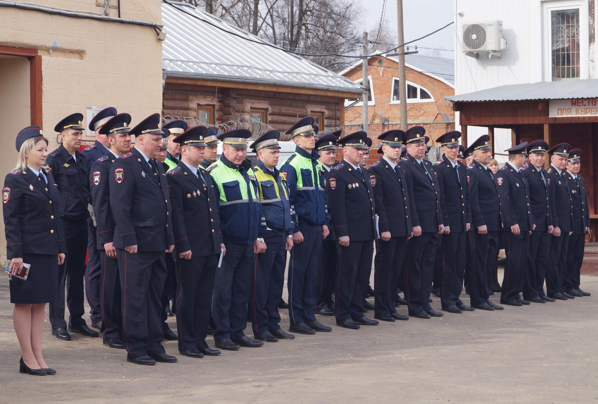 Полицейские Зарайска перешли на летнюю форму одежды