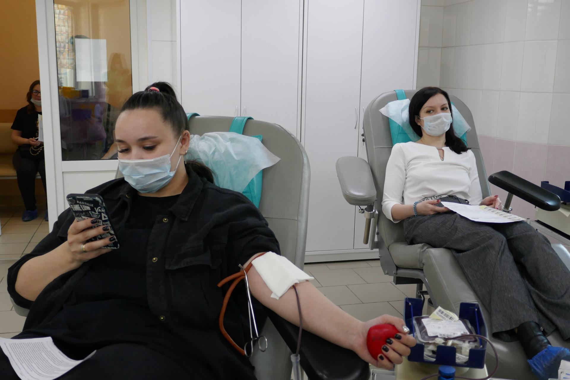 Молодежь Подольска сдала кровь в День донора