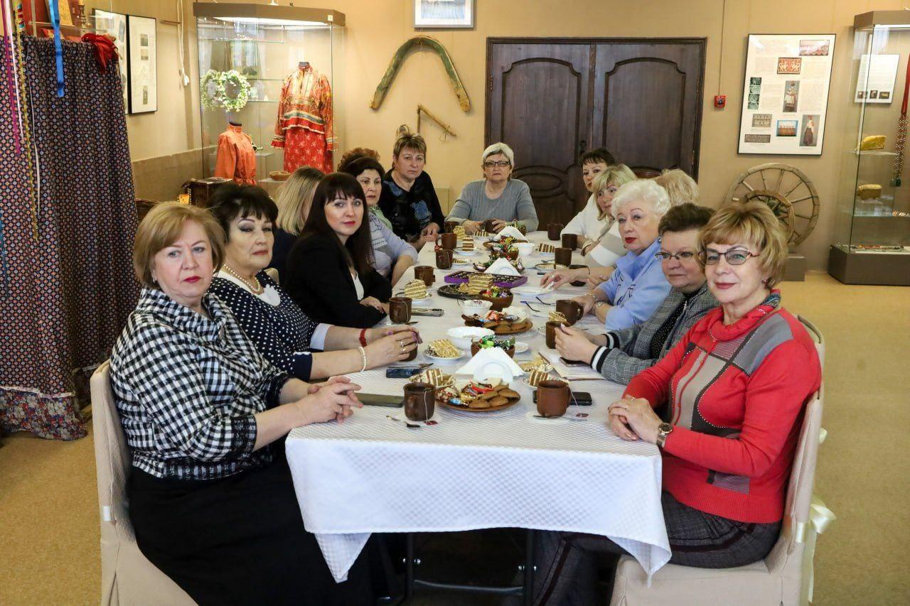 В серпуховском отделении Союза женщин Подмосковья прошла рабочая встреча