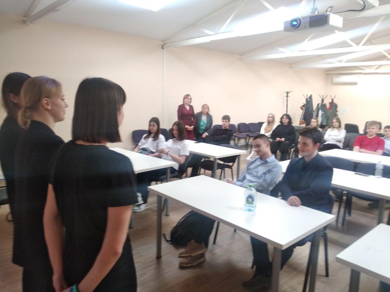 Дмитровские школьники изучают основы предпринимательства