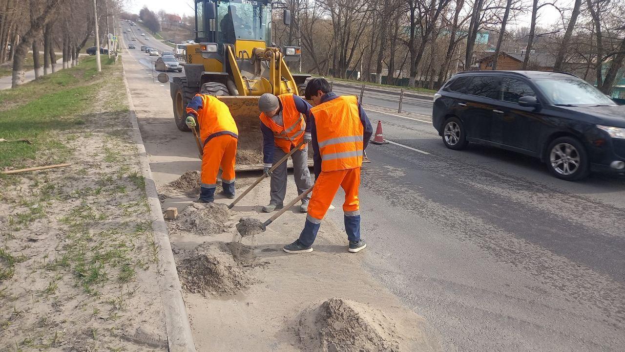 Генеральную уборку на региональных дорогах завершат в Подольске