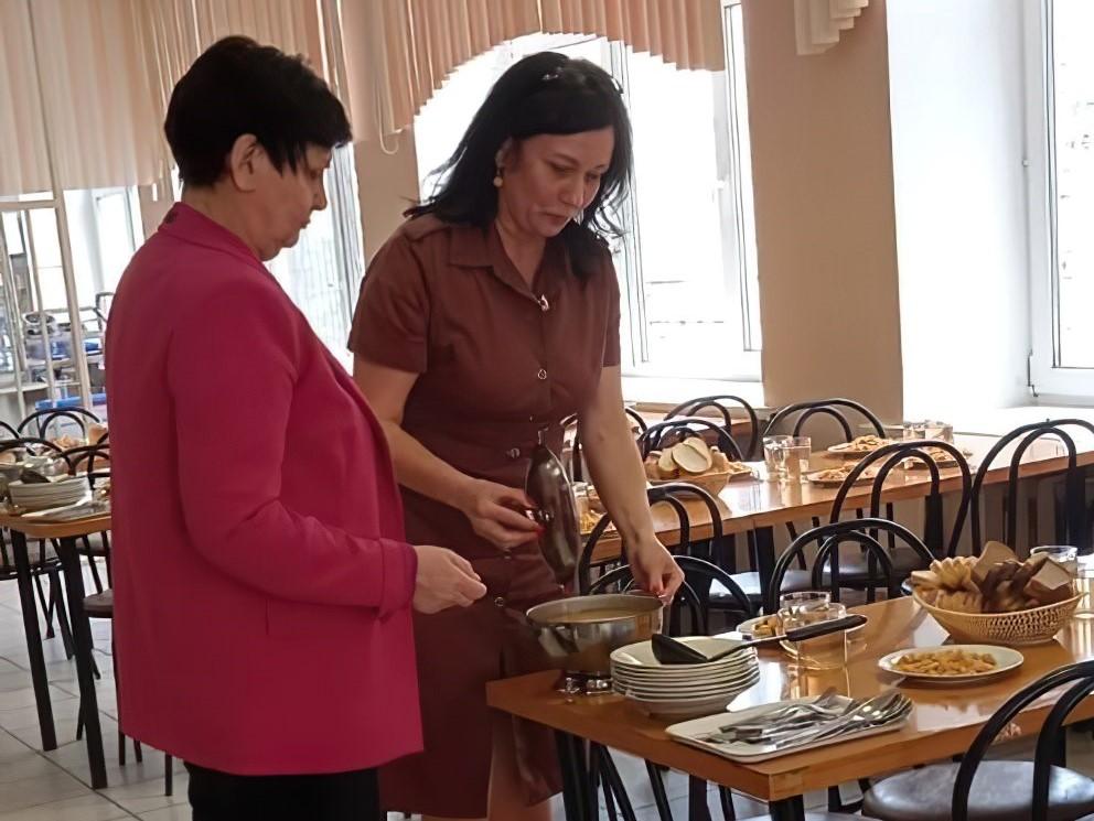 Сотрудники чеховского Управления образования проверили качество школьных обедов