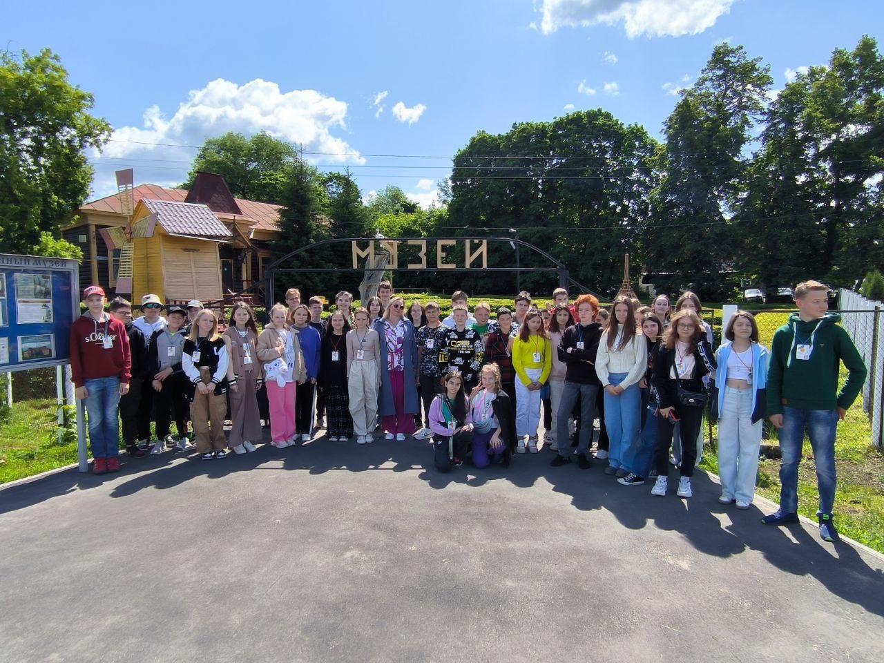 Школьники Лосино-Петровского посетили города Подмосковья в рамках двухдневных экскурсий