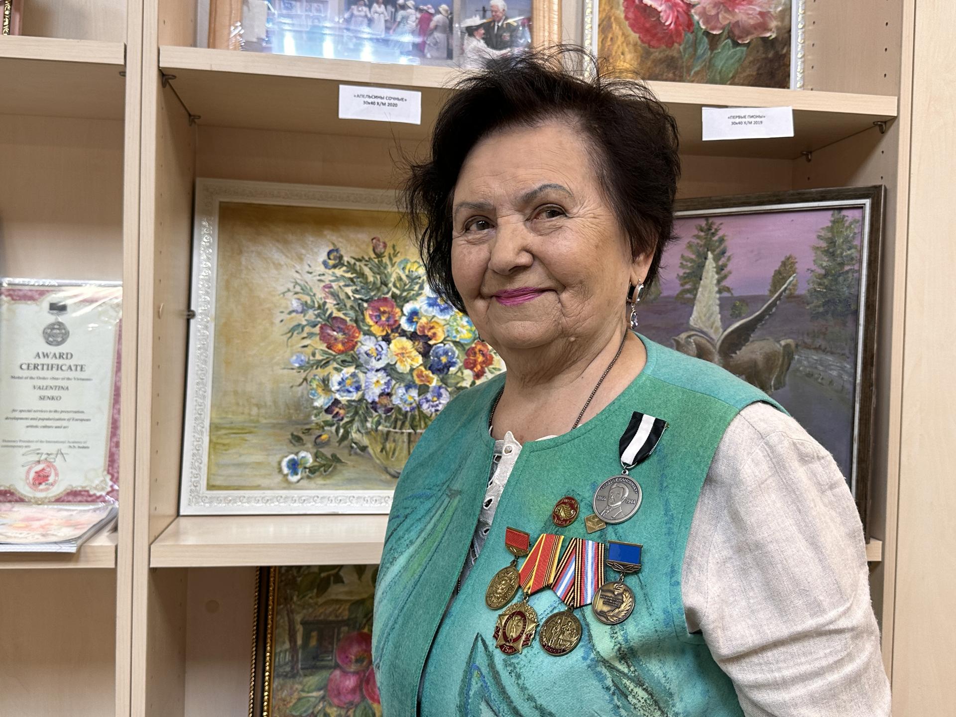 Педагог из Одинцова кардинально изменила свою жизнь и стала художником в 80 лет
