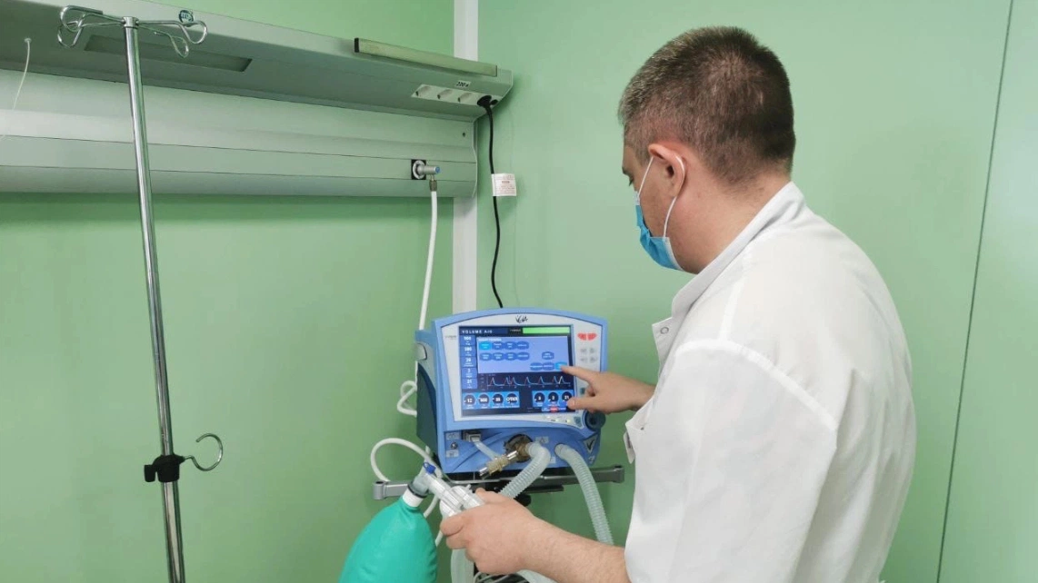В больницу Надыма поступил современный аппарат ИВЛ