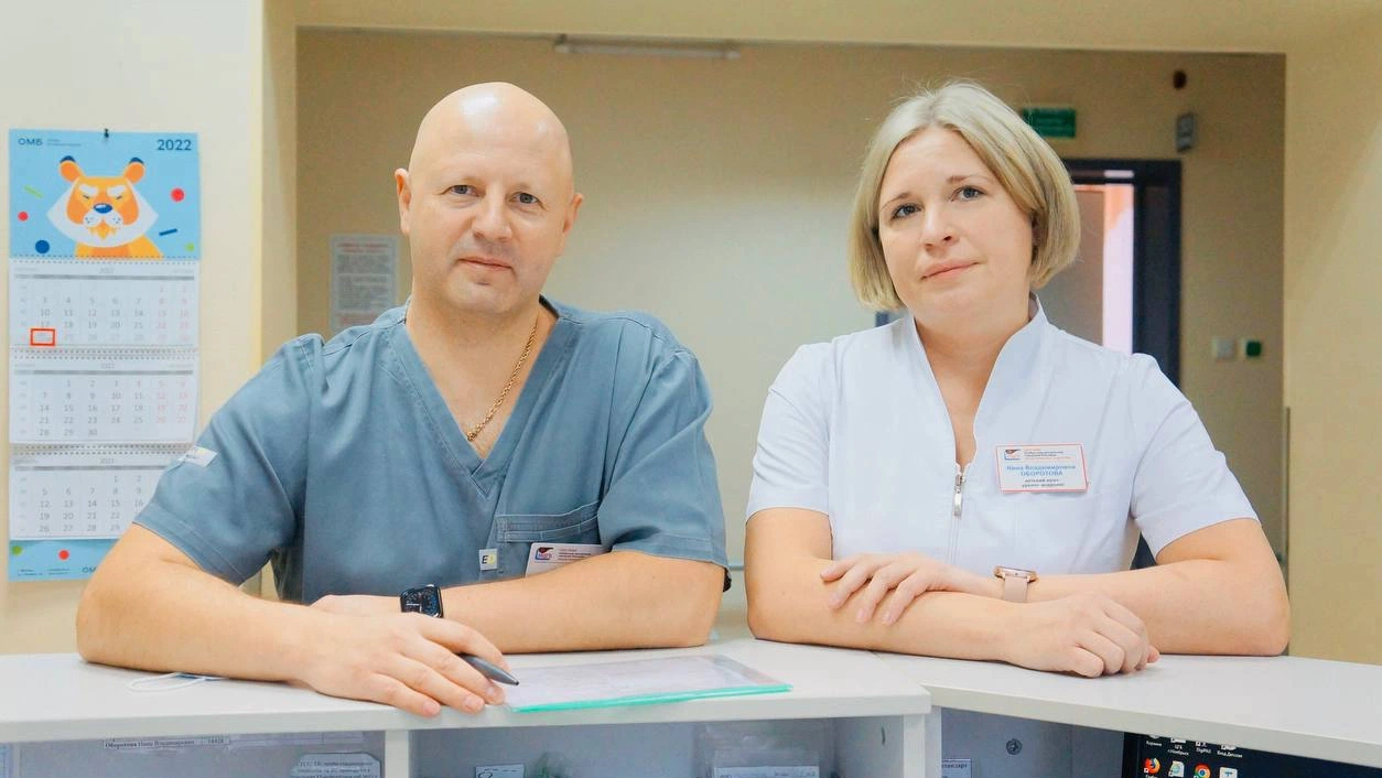 В Ноябрьске врачи впервые прооперировали ребёнка с патологией мочеполовой системы