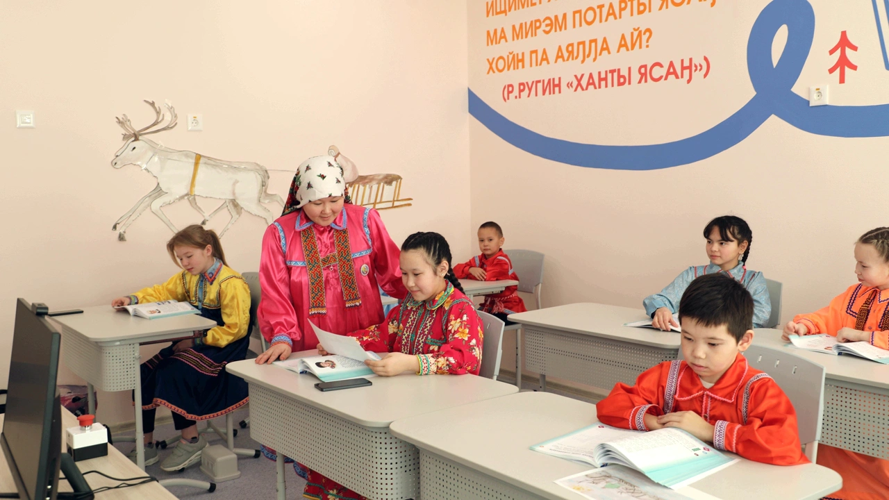 На Ямале в Год знаний открыли первую школу. Новоселами стали школьники из Овгорта