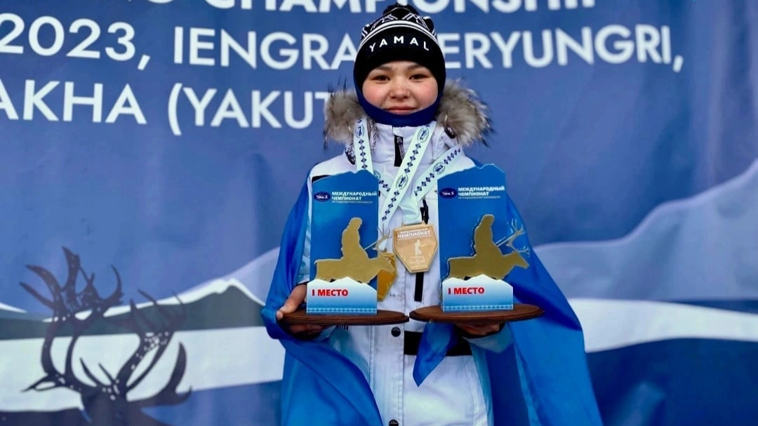 «Золотые» нарты. Спортсменка из ЯНАО стала лучшей в международном чемпионате оленеводов в Якутии