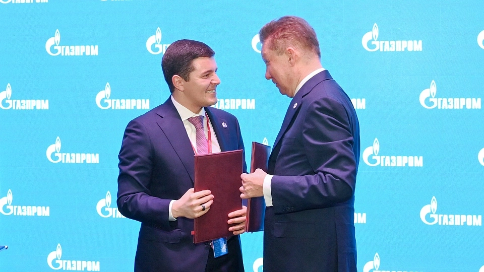 Дмитрий Артюхов и Алексей Миллер договорились о развитии рынка газомоторного топлива на Ямале