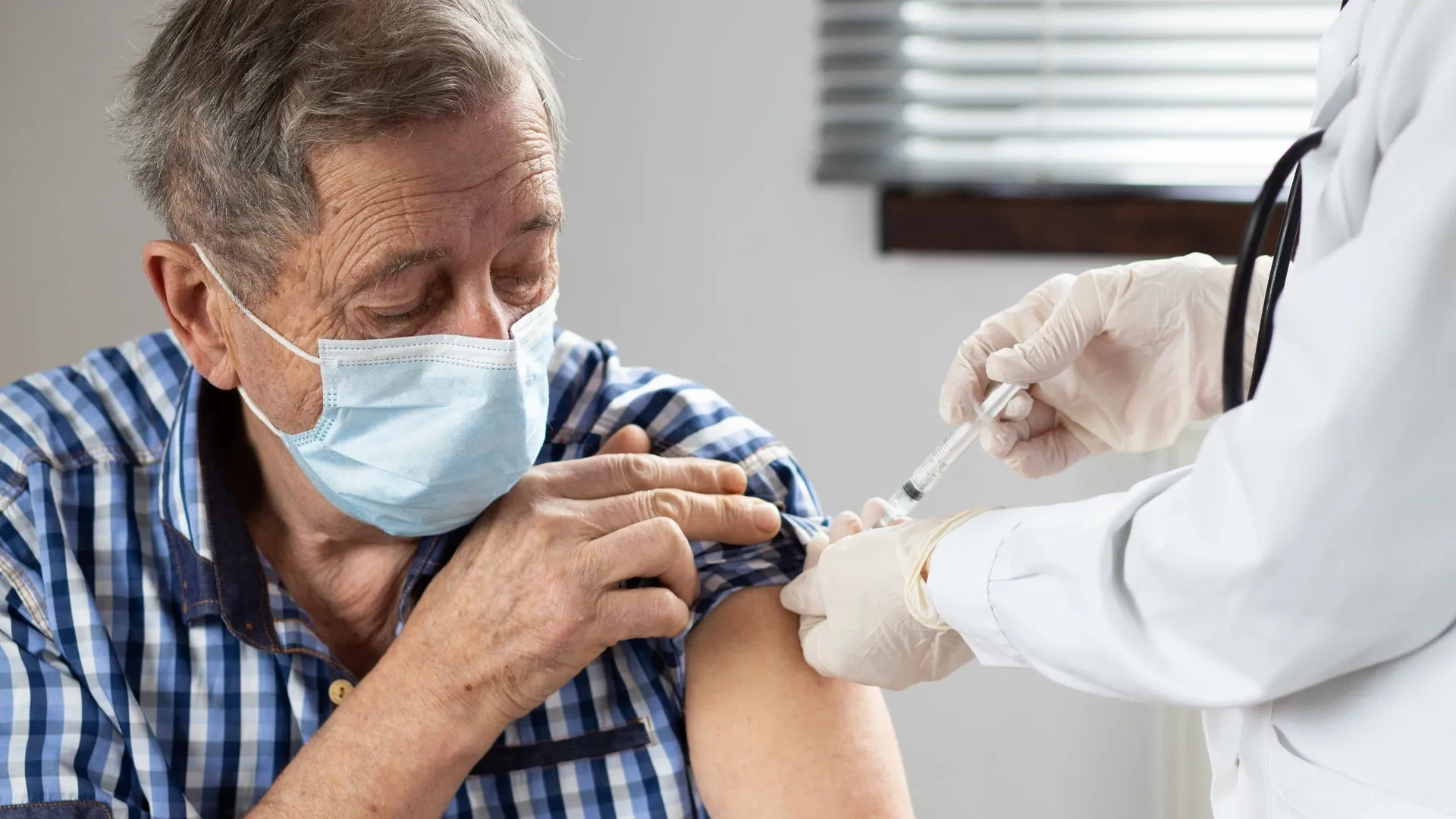 Вирусологи планируют создать новую вакцину против «кракена»