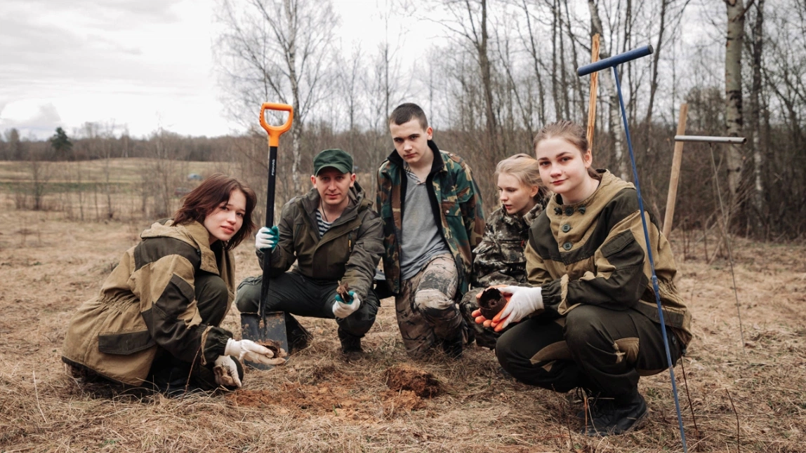 Ямальские поисковики во время экспедиции в Тверской области подняли останки трёх красноармейцев