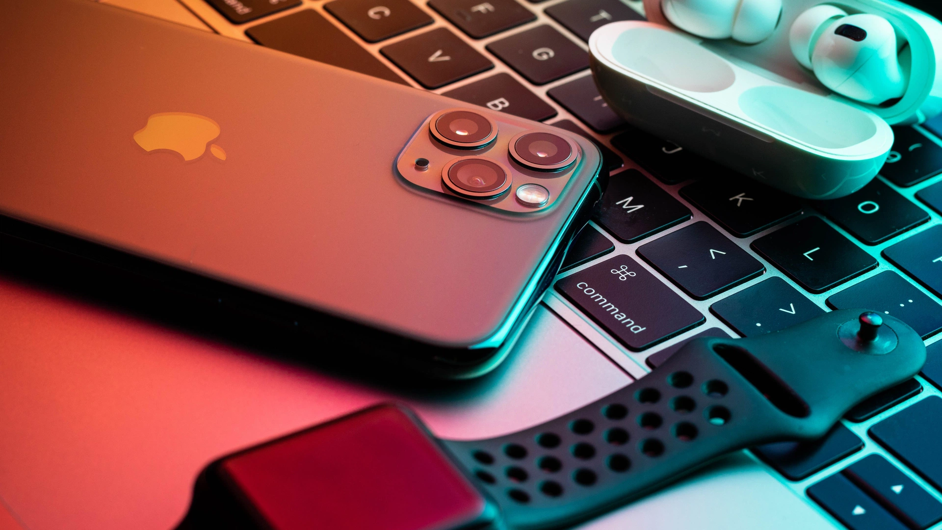 Apple сообщила об уязвимостях в операционных системах смартфонов и планшетов