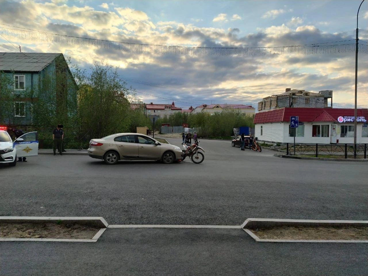 В Лабытнанги водитель иномарки сбил мотоциклиста