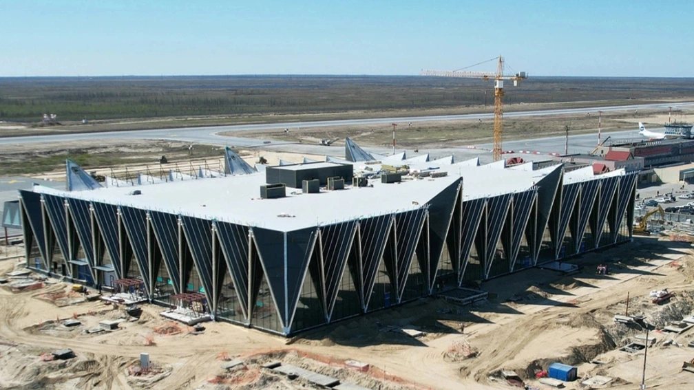 В Новом Уренгое работы в терминале аэропорта планируют завершить к концу года