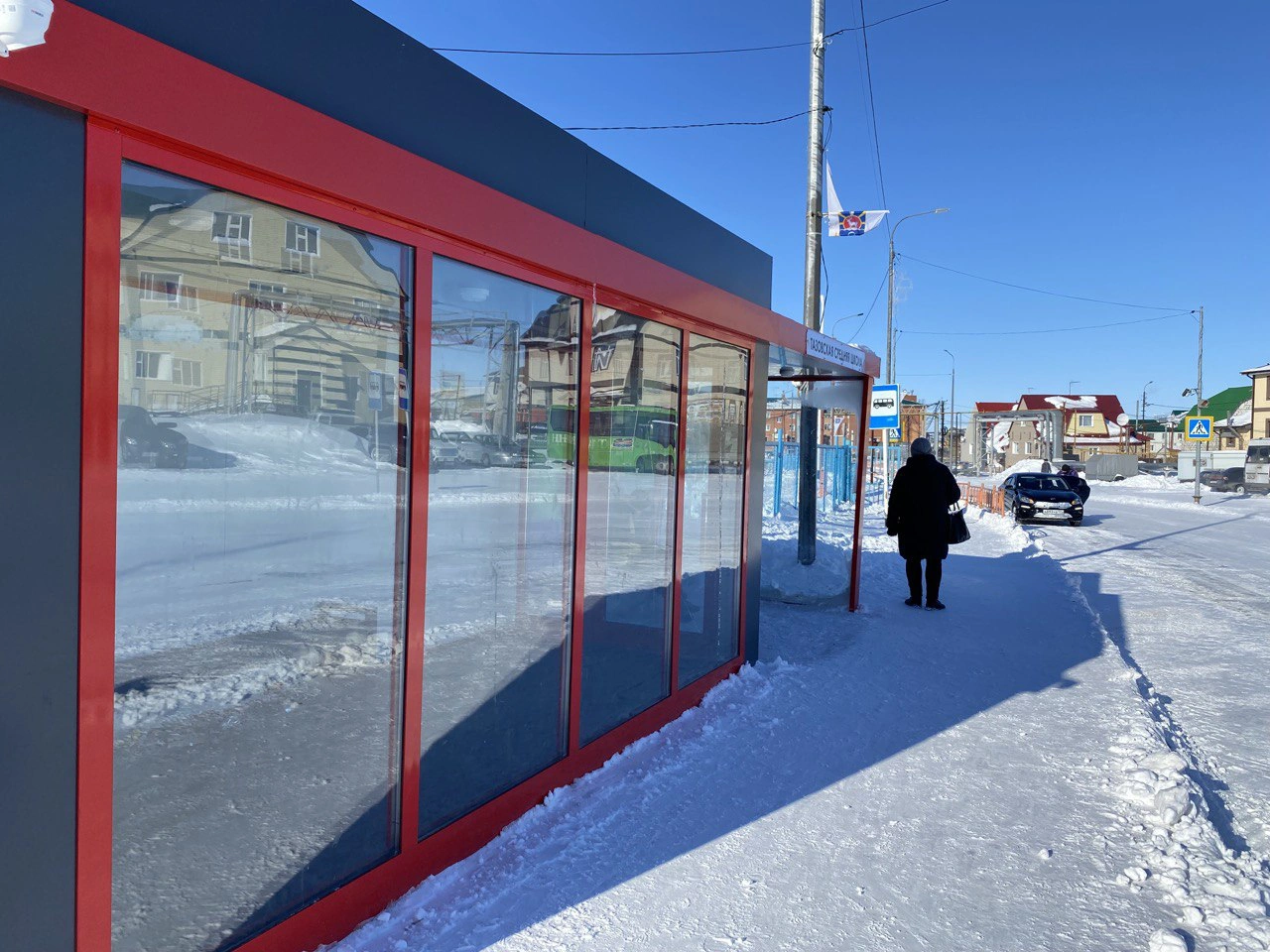 Новые остановочные павильоны в Тазовском будут с теплыми полами