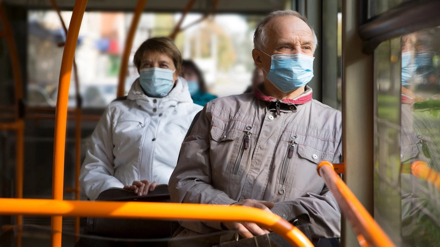 Мария Захарова: «Заболеваемость коронавирусом растёт, в ЯНАО рекомендовано носить маски в общественных местах»