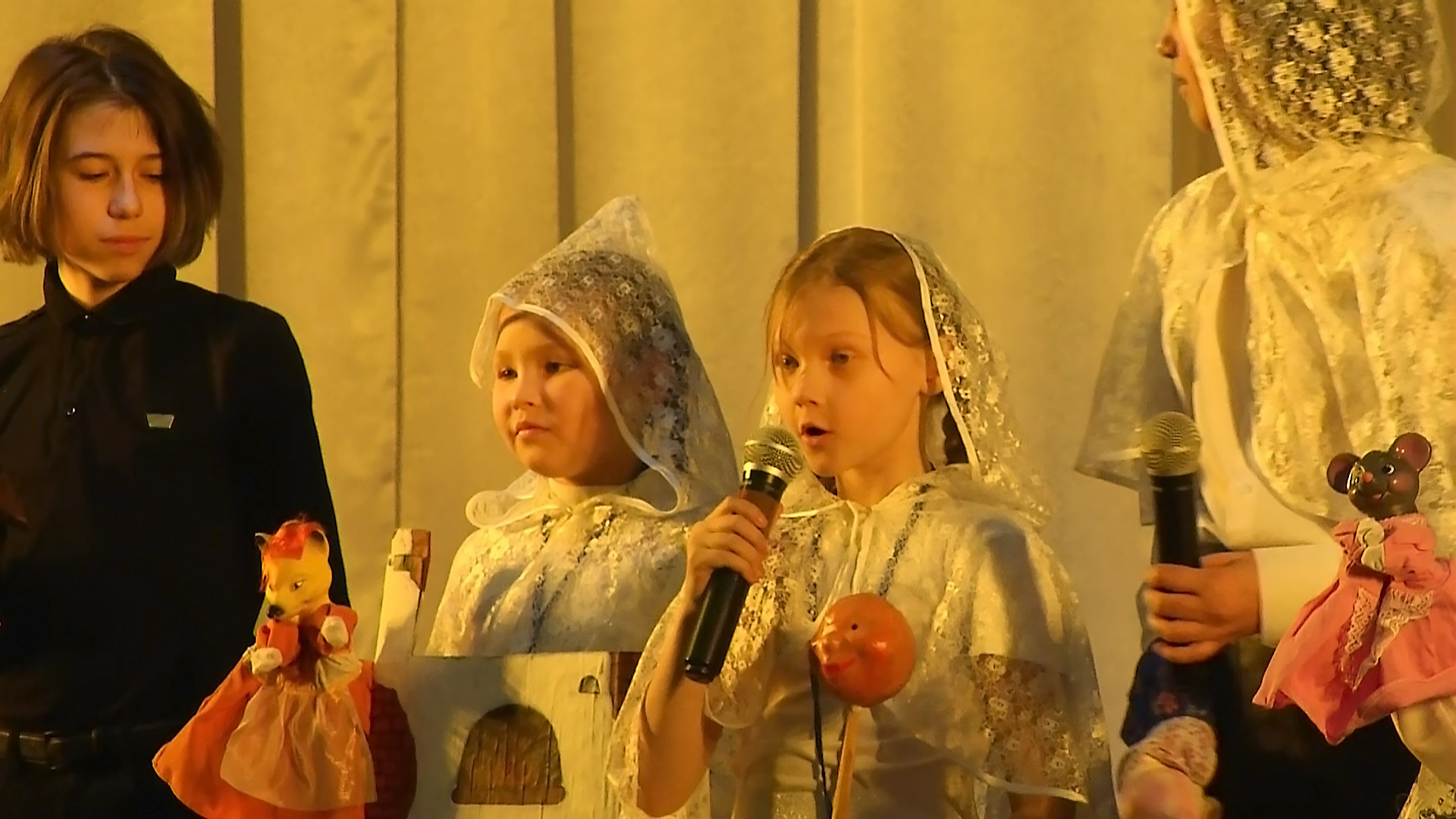 В Ноябрьске проходит православный фестиваль «Рождественская звезда»