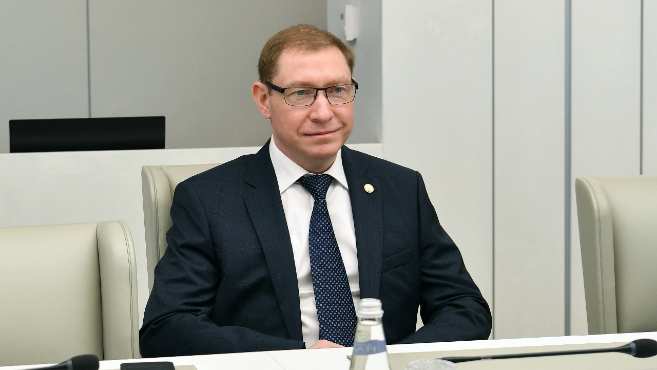 Губернатору Ямала представили нового главу Управления ФАС по ЯНАО