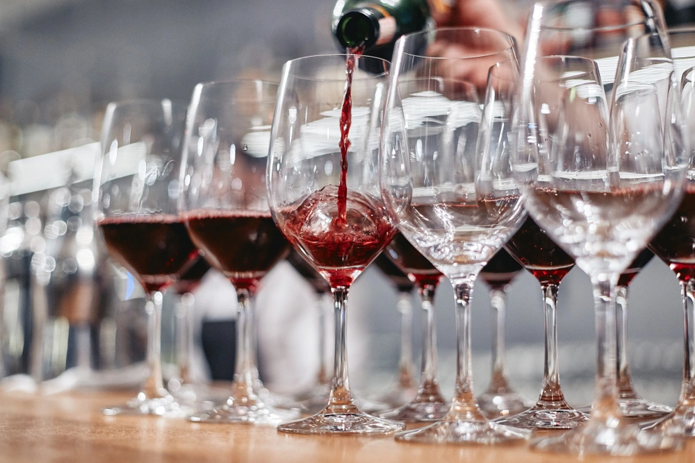 Нарколог из Нового Уренгоя развеяла мифы о безвредном бокале вина