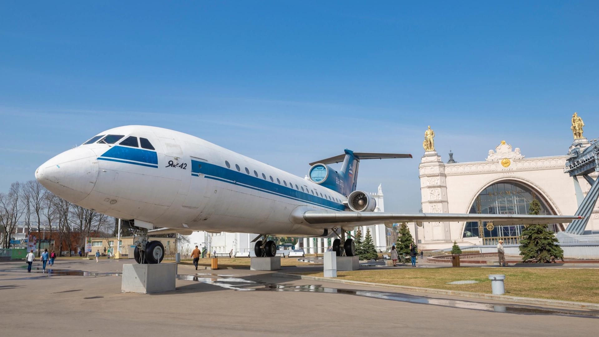 Российским авиакомпаниям предложили в лизинг «Як-42», но от него перевозчики отказались