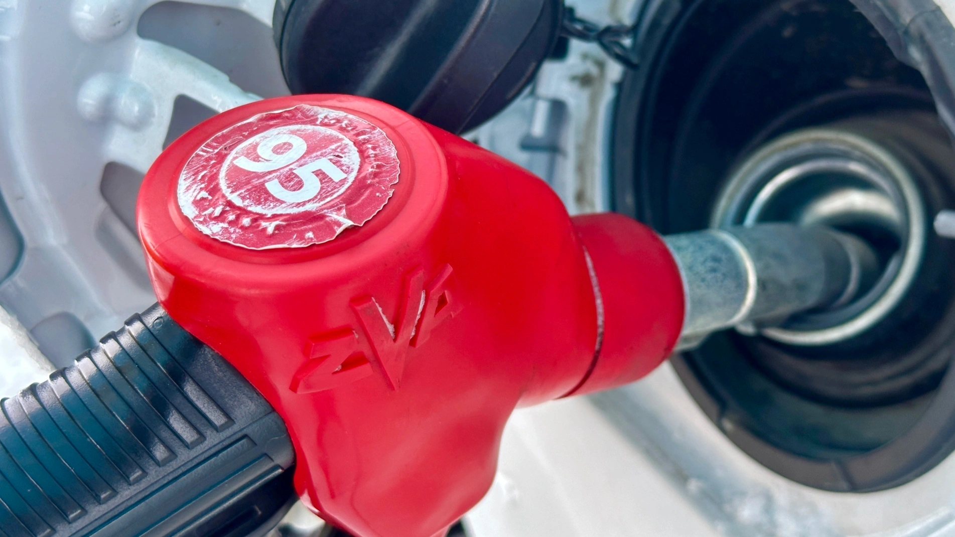 В ЯНАО цены на бензин с начала года снизились более чем на 4%