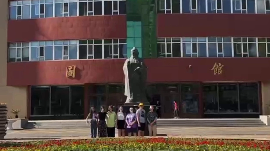 Школьники из ЯНАО прошли языковую стажировку в Китае