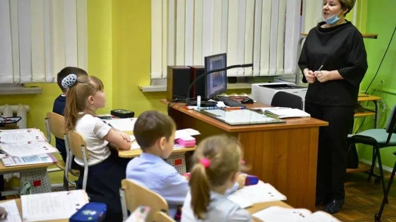 Лучшие педагоги-воспитатели Ямала получат губернаторские гранты