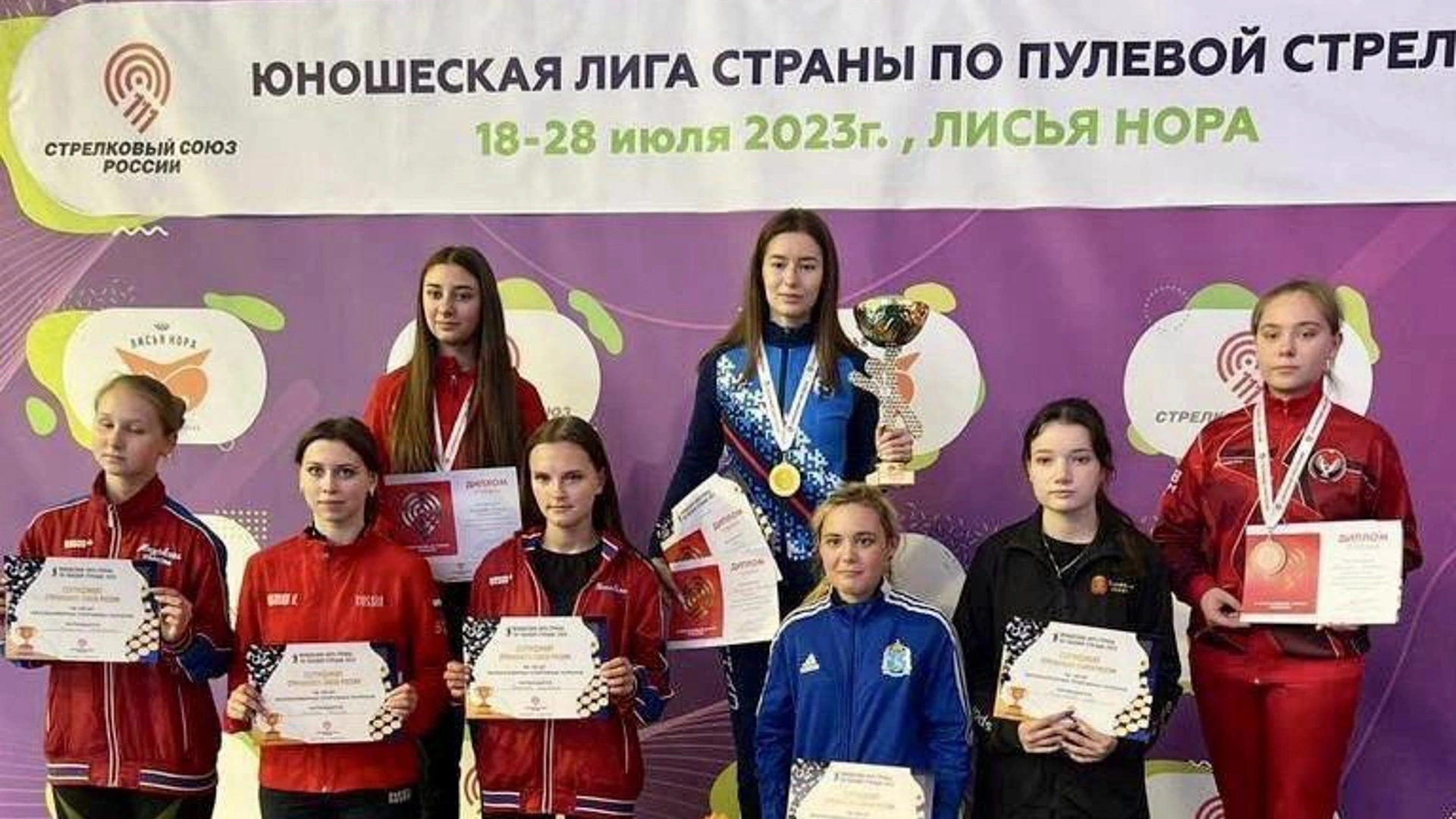 Юная спортсменка из Ноябрьска заняла первое место на Всероссийских соревнованиях по пулевой стрельбе