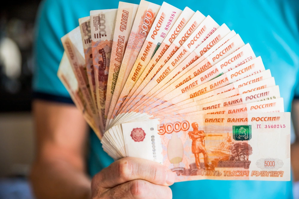 На жителя Салехарда мошенники оформили кредит почти на полтора миллиона рублей