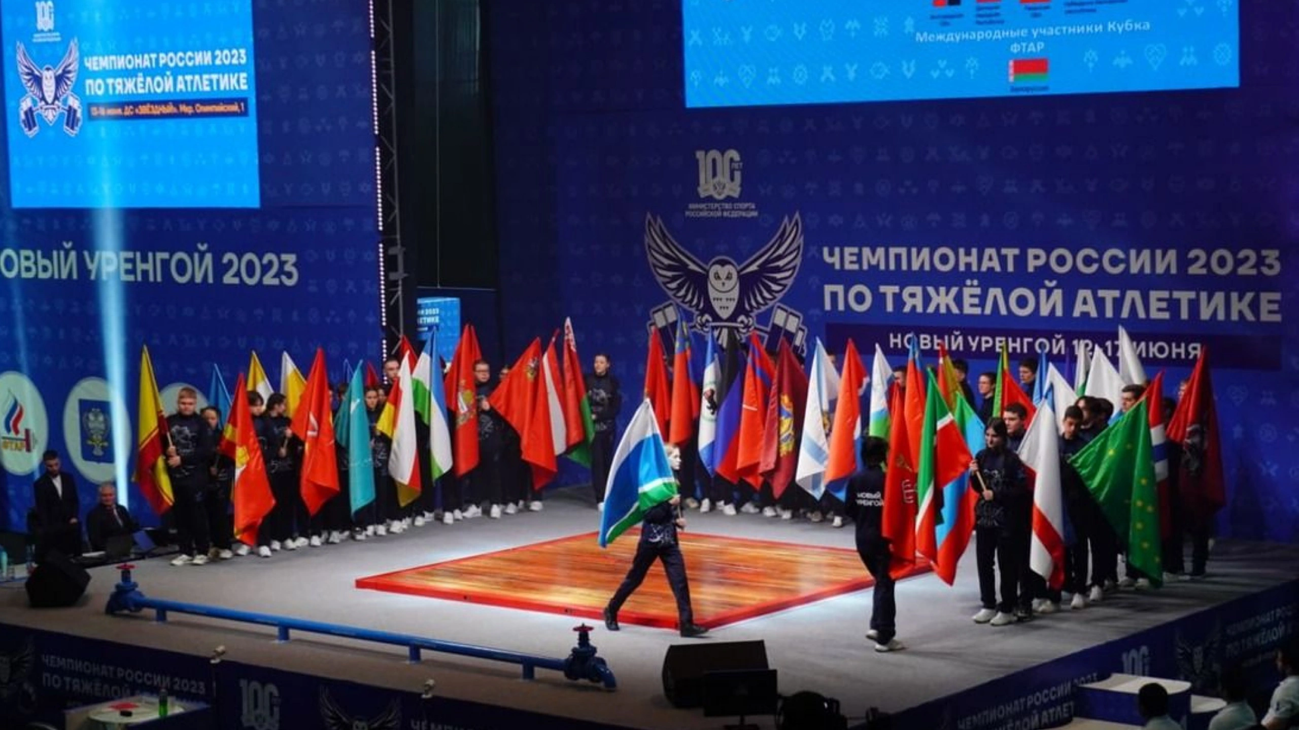 На чемпионате России в Новом Уренгое штангист Ганжибеков установил два рекорда