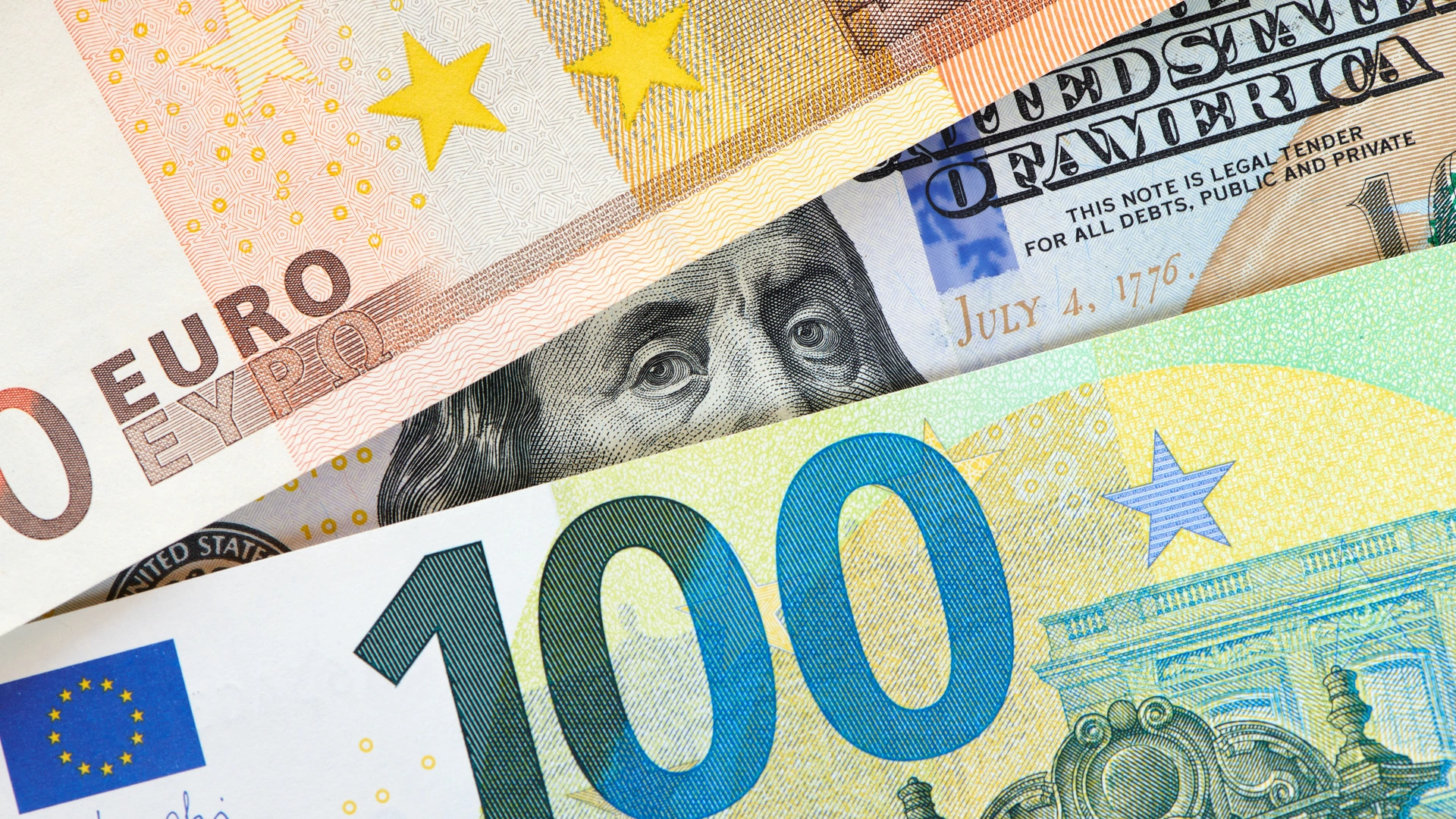 ЦБ рекомендует компаниям переводить деньги в валюту «дружественных» стран