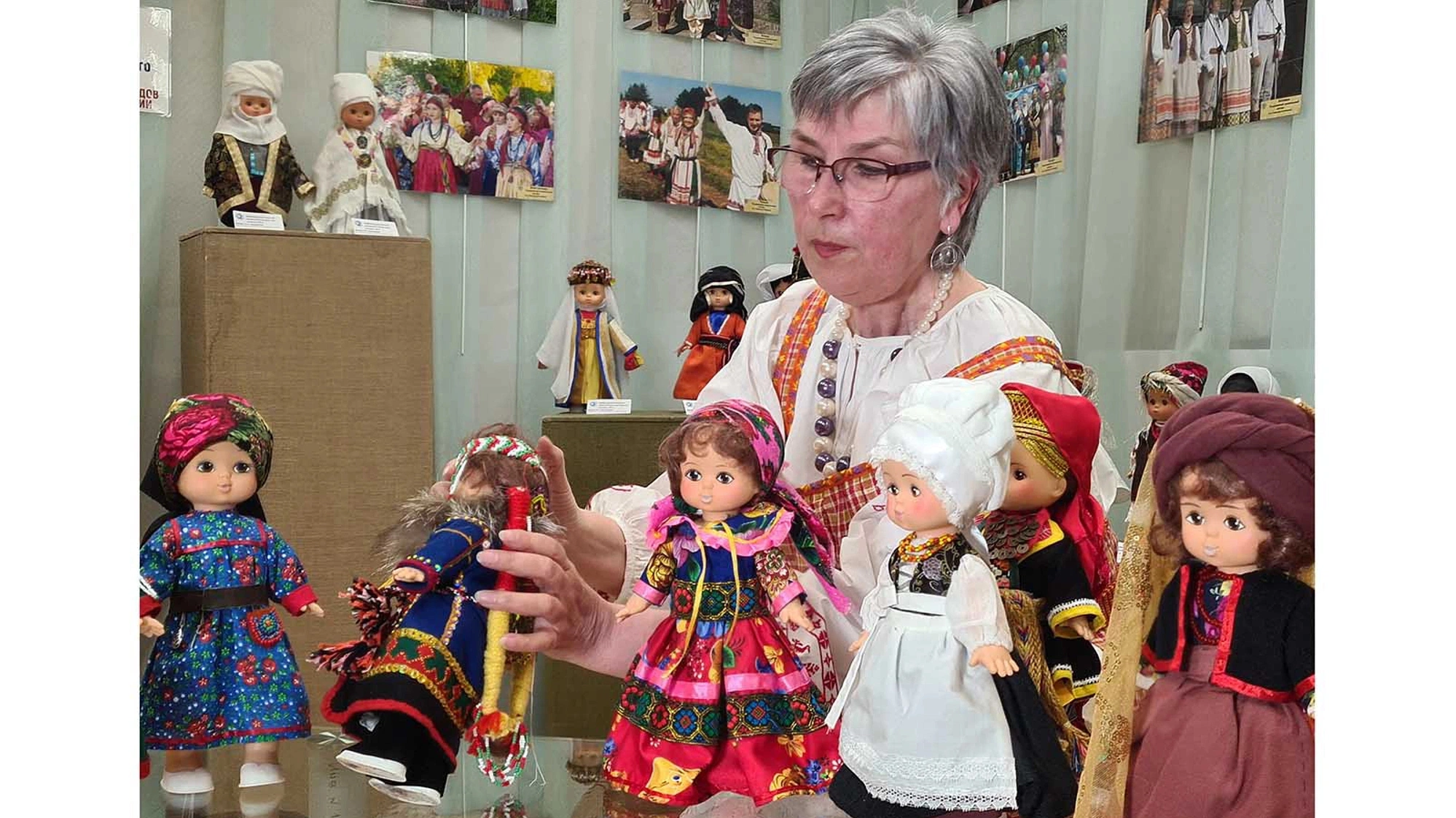 Ямал нарядный. Почему куклы мастерицы из Аксарки вызывают всеобщее восхищение