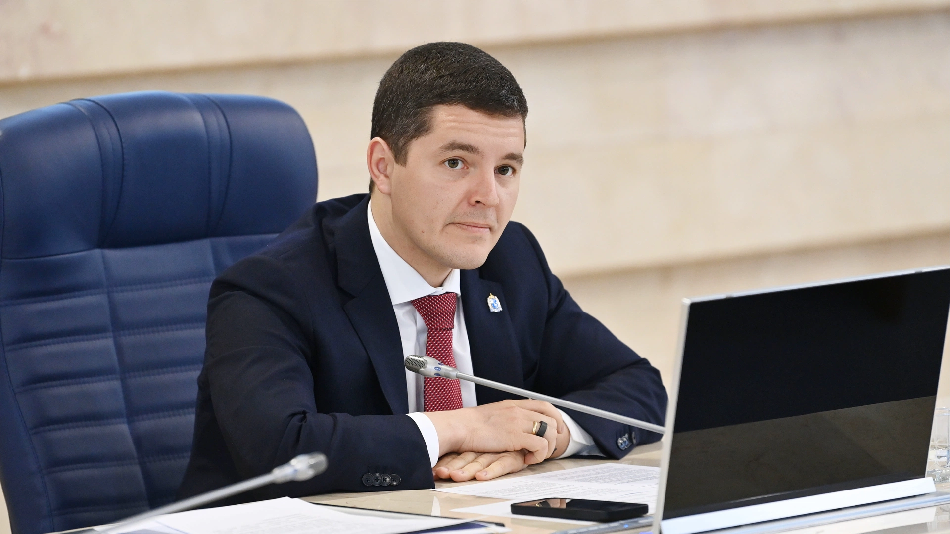 «Ждем прорывных результатов»: губернатор Ямала провел заседание комиссии по антикоррупции