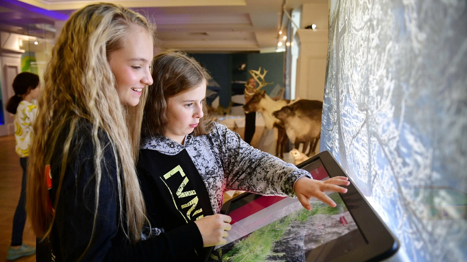 На экскурсии по «Ямалу – полуострову открытий» отправится почти 1000 школьников