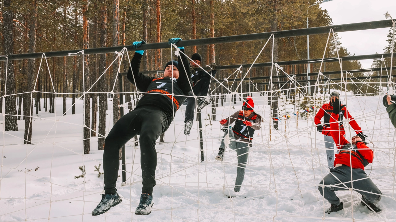 Ямальцы прошли зимние испытания на «Северный характер». Победили «Неудержимые» из Губкинского