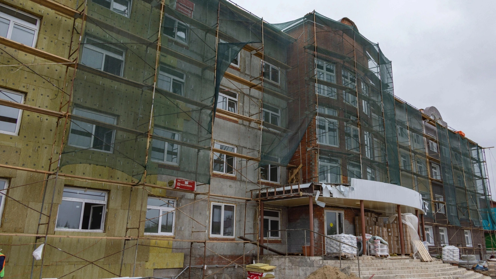 В Пуровском районе начался капремонт общежития для студентов
